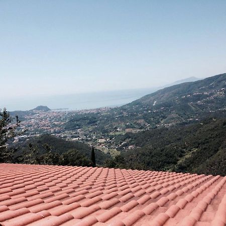 The House In The Green Affitta Camere Casarza Ligure Bagian luar foto