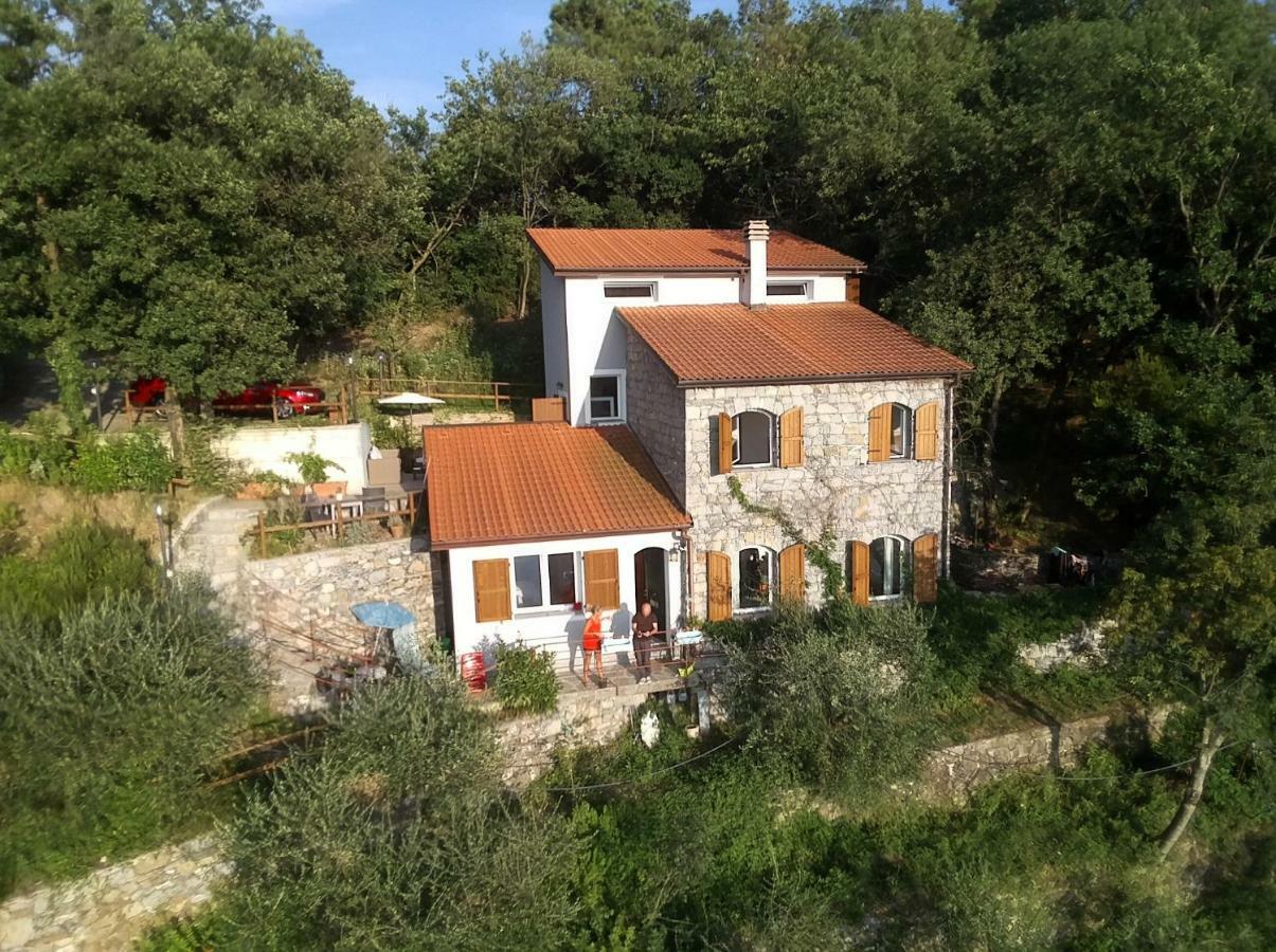 The House In The Green Affitta Camere Casarza Ligure Bagian luar foto